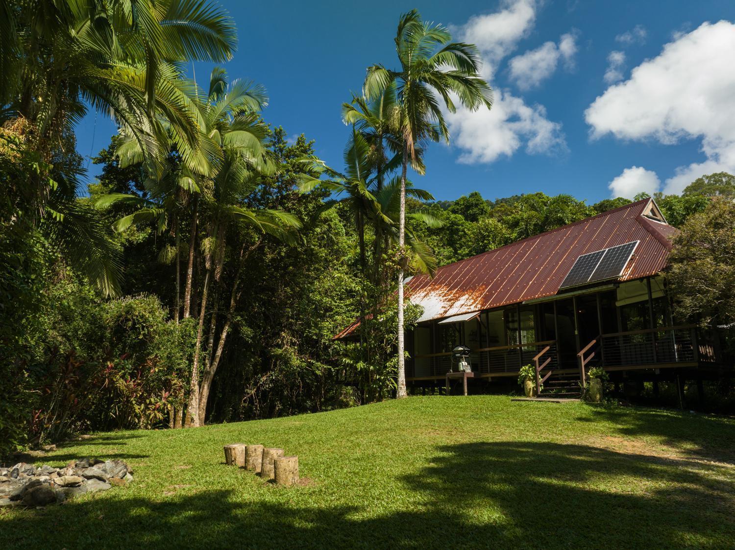 Noah Creek Eco Huts Lodge Cape Tribulation