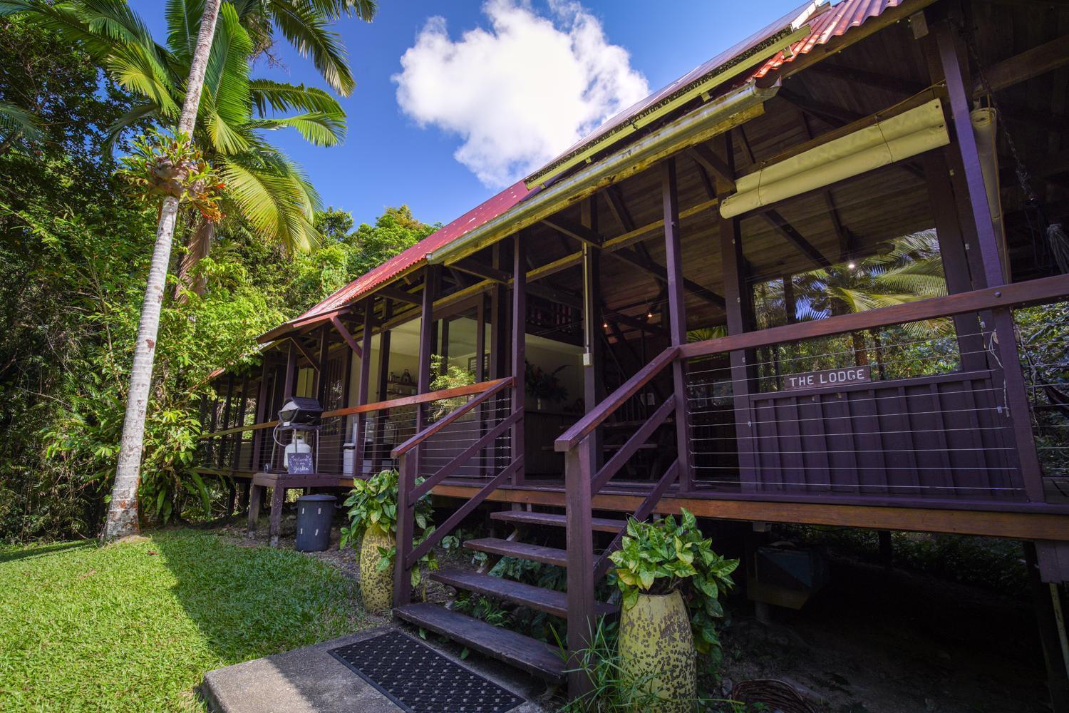 Noah Creek Eco Huts Cape Tribulation