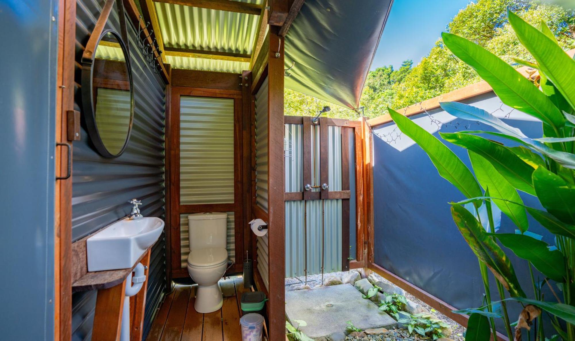 Noah Creek Eco Huts Lodge